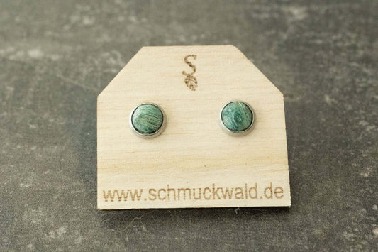 Wasserfeste Holzohrstecker aus farbigem stabilisiertem Holz