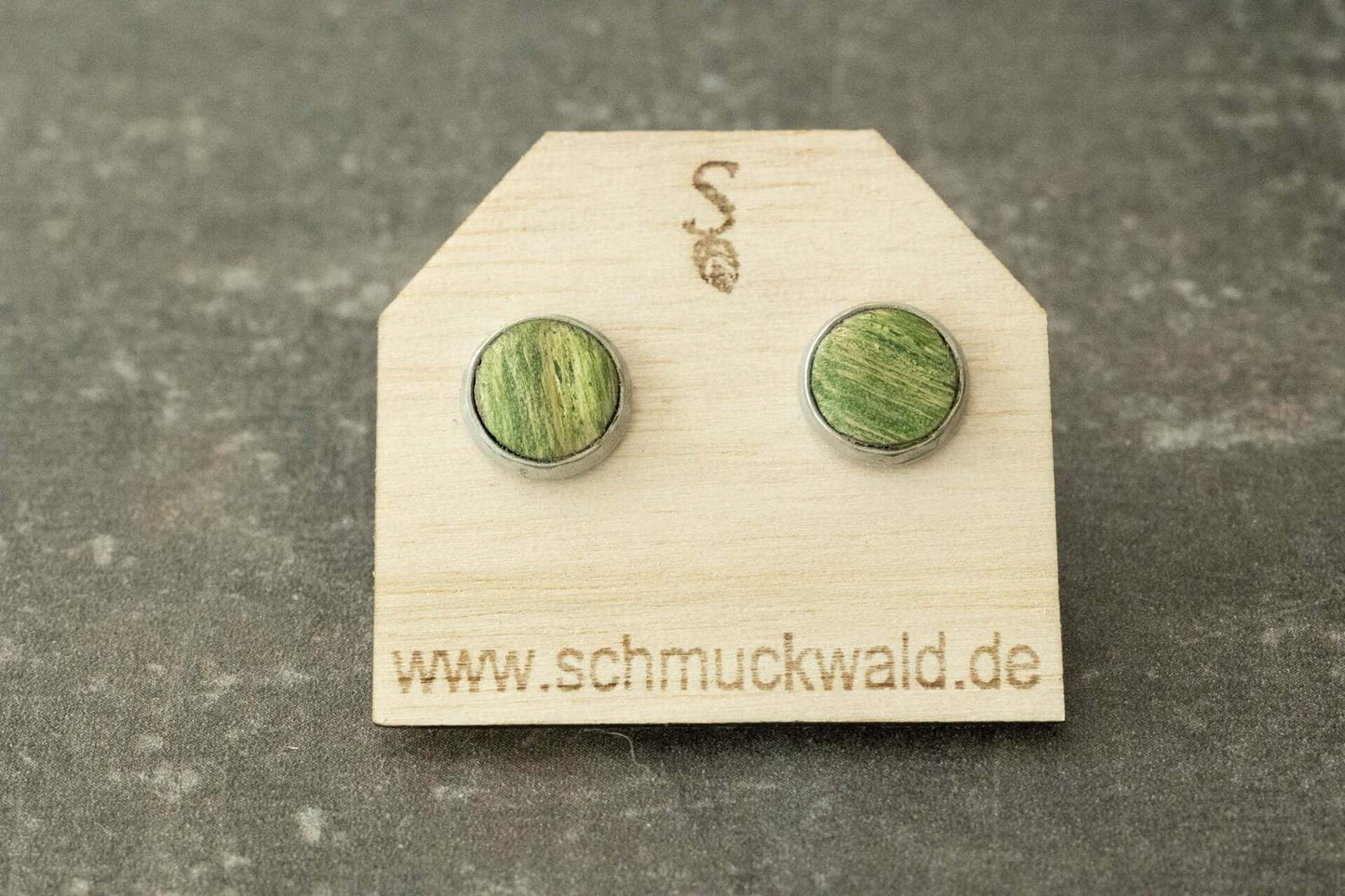 Wasserfeste Holzohrstecker aus farbigem stabilisiertem Holz