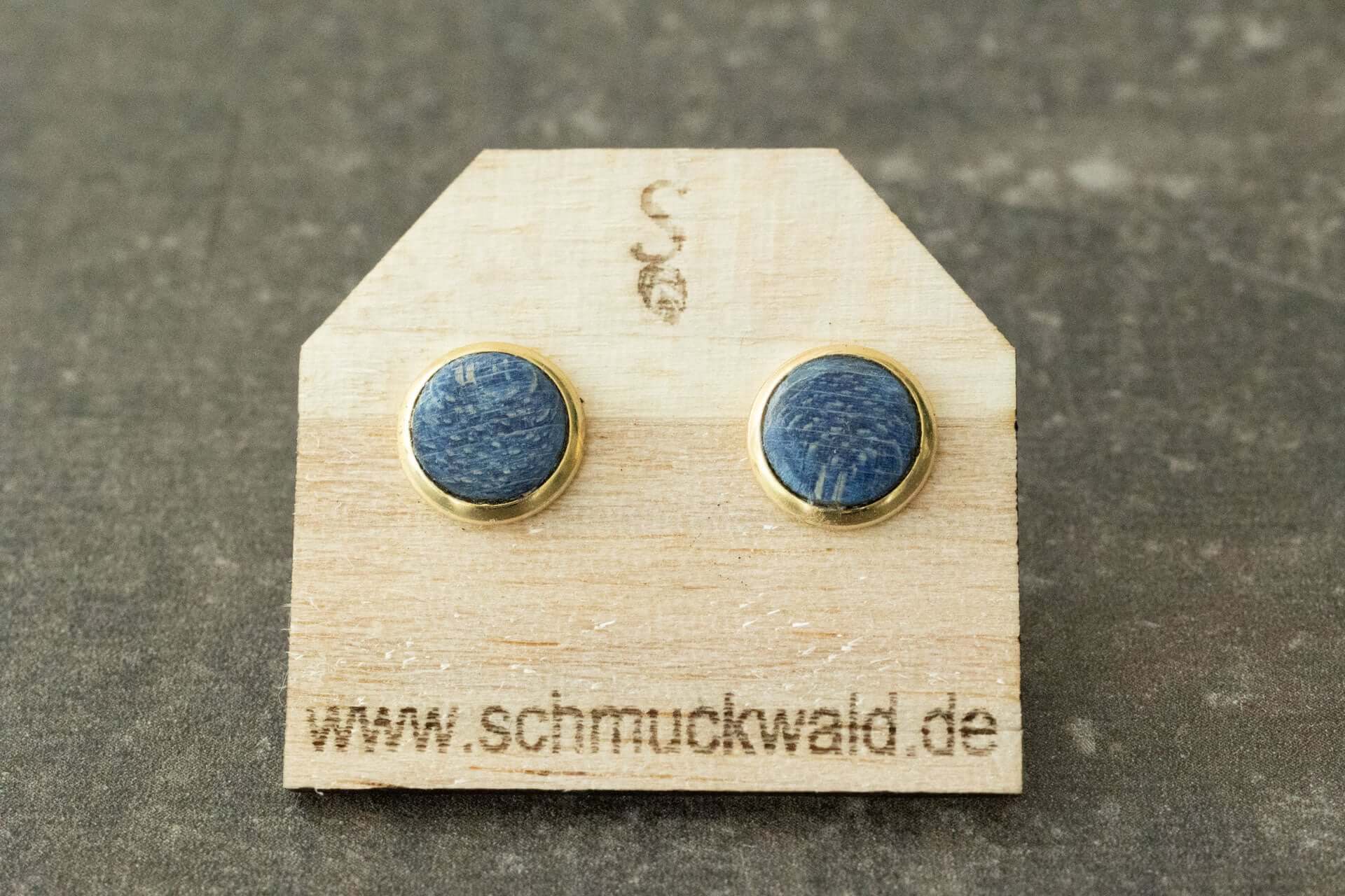 Wasserfeste Holzohrstecker aus farbigem stabilisiertem Holz