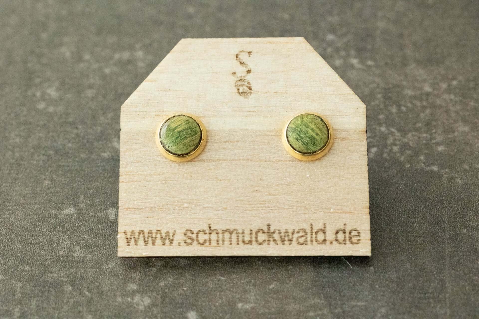 Wasserfeste Holzohrstecker aus farbigem stabilisiertem Holz