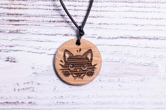 Holzkette mit Katze als Motiv