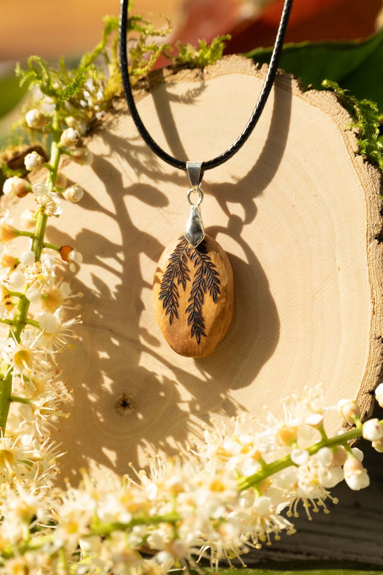 Holzkette aus Olivenholz Handgefertigt